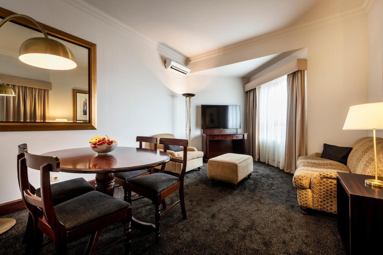 Hotel Alvalade Луанда Екстер'єр фото